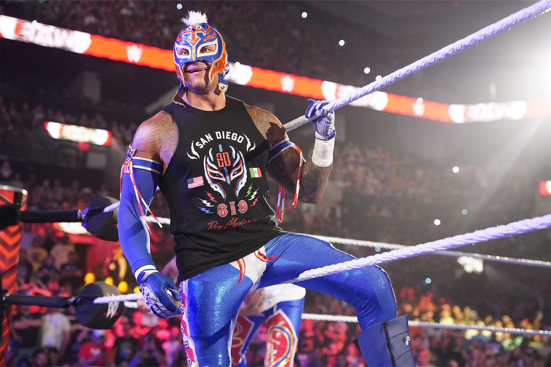 rey mysterio 20 years - Phone Cooler